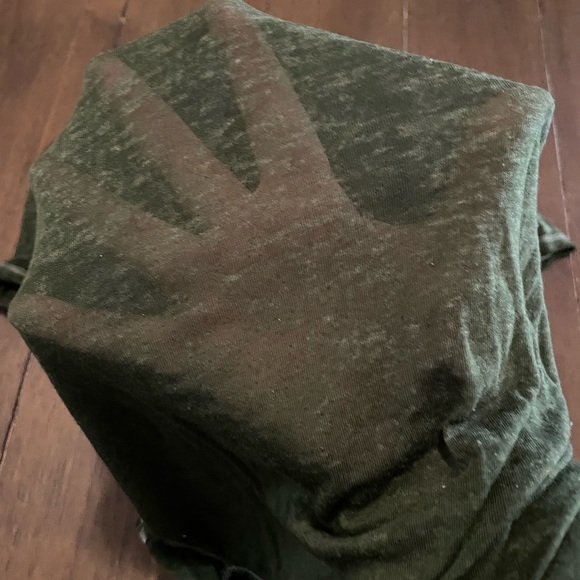 🔴 Time And Tru Sheer Green Top - Picture 3 of 5